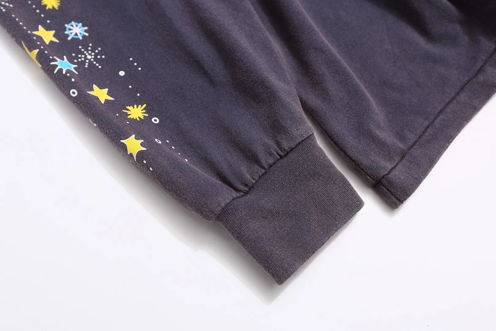 Saint Michael trendy brand fantasy magic FANTASIA cartoon print retro washed and distressed loose long-sleeved bottoming T-shirt Fabric: 260g Style number: SM05 Size: S-M-L-XL Color: blue Price: P156